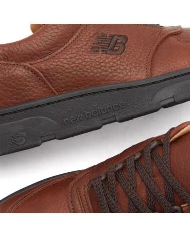 NEW BALANCE UADWBRN SNEAKER AUS LEDER BRAUN BROWN