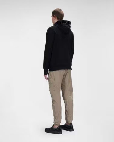 CP COMPANY DIAGONAL RAISED FLEECE GOGGLE SWEATSHIRT COM CAPUZ BLACK