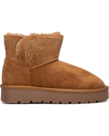 BOTINES PLANOS DE MUJER XTI 151300 CON PEDRERÍA Y CUÑA INTERIOR CAMEL