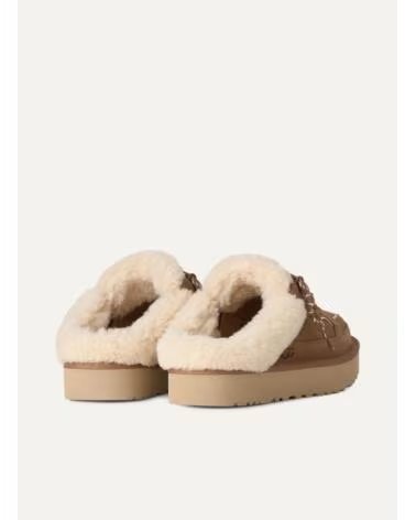 UGG LOWMEL MULE EN CUIR CUERO
