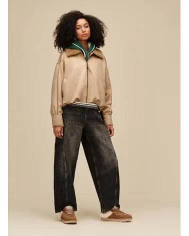 UGG LOWMEL MULE EN CUIR CUERO