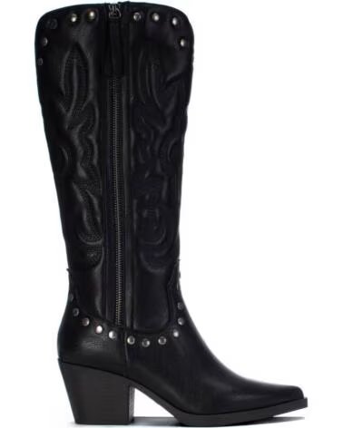 BOTAS ALTAS ESTILO COWBOY XTI 146240 CON TACHUELAS NEGRO