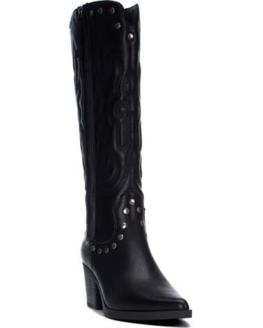 BOTAS ALTAS ESTILO COWBOY XTI 146240 CON TACHUELAS NEGRO