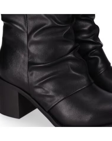 CHIKA10 YANGER 01 BOTAS DE MULHER EM PELE SINTÉTICA SALTO MÉDIO NEGRO-BLACK