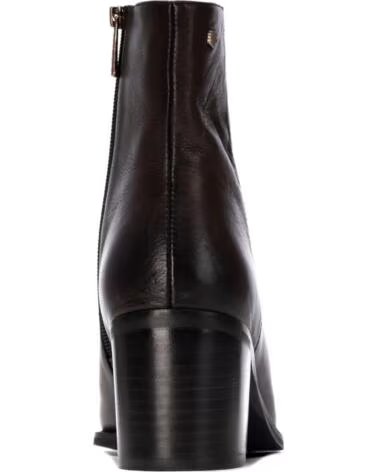 CARMELA 164133 BOTINES DE PIEL MARRONES PARA MUJER MARRON