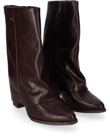 CHIKA10 YANYAN 02 BOTAS FEMININAS EM PELE SINTÉTICA COM SALTO MÉDIO CASTANHO MARRON-BROWN