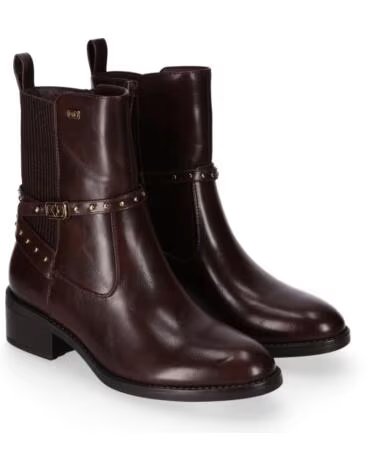 CHIKA10 ENARA 03 BOTAS FEMININAS EM COURO SINTÉTICO CASTANHO COM SALTO MÉDIO MARRON-BROWN