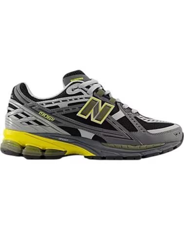 NEW BALANCE SAPATILHAS M1906NA CINZENTAS PARA HOMEM MULTICOLOR
