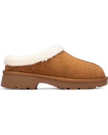 ZOCCOLI DA DONNA XTI 144447 IN COLORE CAMEL