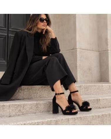 MONTEVITA CAPRIZA SANDALES À TALONS HAUTS NOIRS AVEC DÉTAIL FLORAL BLACK