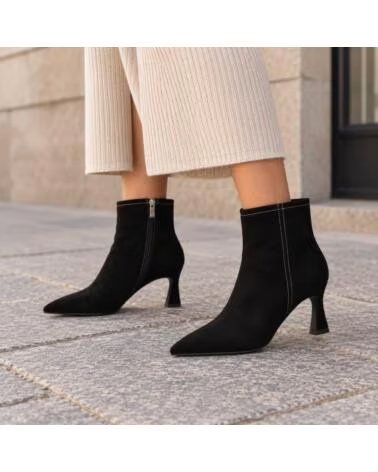 MONTEVITA LUCCANA BOTAS DE SALTO EM CAMURÇA PRETA BLACK
