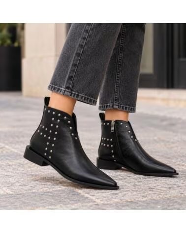 MONTEVITA LECCEZA BOTAS PRETAS COM TACHAS E BICO FINO BLACK