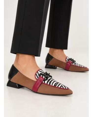 MONTEVITA OVIEDOÑA DAMEN SOHLEN-MOKASSINS BRAUN SCHWARZ ZEBRA-PRINT MIT BORDEAUXROTEN DETAILS BEIGE