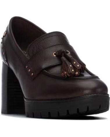 MOCASSINS DE SALTO ALTO CARMELA 164281 CASTANHOS COM BORLAS E TACHAS MARRON