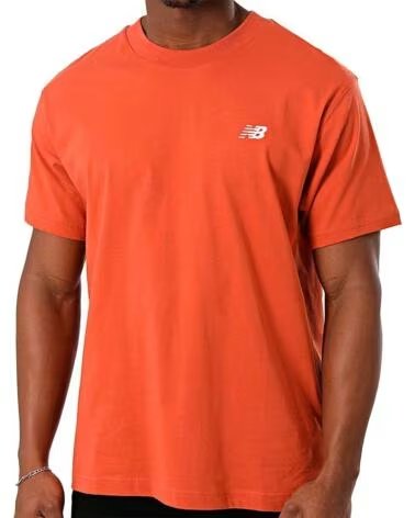NEW BALANCE T-SHIRT SPTESSCTNTEE MT41509 CNN LARANJA UNISSEX MANGA CURTA SMALL LOGO NARANJA