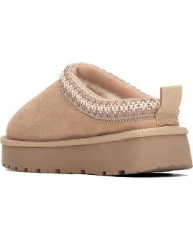 TAMANCOS FEMININOS XTI 154020 EM BEGE BEIGE