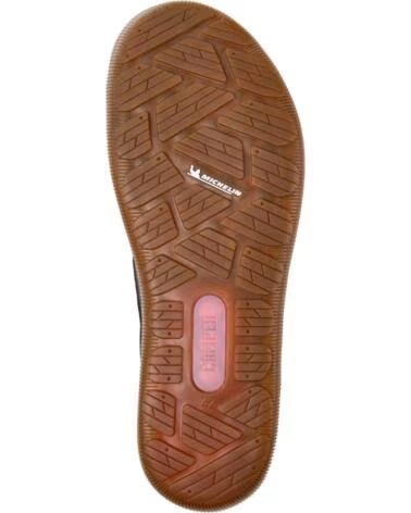 BOTAS DE CANO CURTO PARA HOMEM K300556 PEU PISTA GRIS001