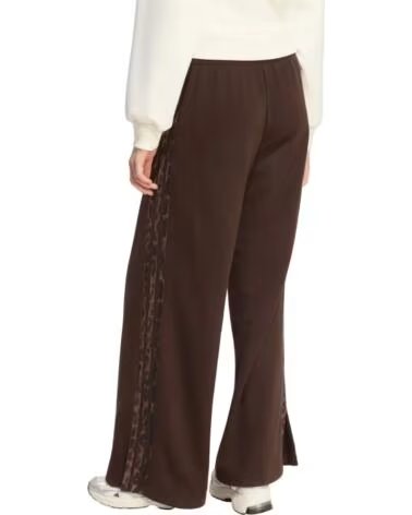 ADIDAS Pantalon Largo Seasonal Essentials Animal Print 3-Stripes Aurora Coffee - Multicolor - Preloved Brown en marron para muje