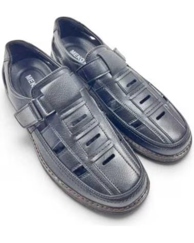 SANDÁLIA FECHADA DE HOMEM TIMBOS 133253 NEGRO