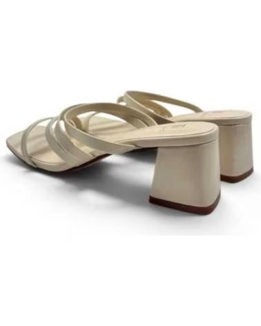 TIMBOS ZUECO VESTIR TACÓN BEIGE 133336