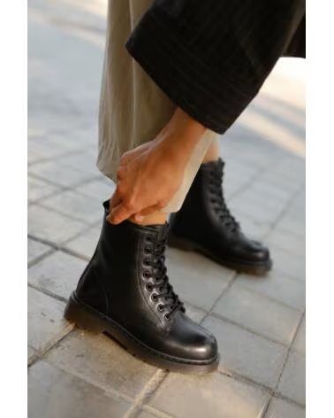 BB UP BOTIN MILITAR DE MUJER CON CORDONES 2467 PU NEGRO BLACK