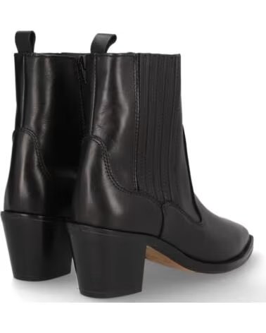 ALPE BOTA EN COLOR NEGRO PARA MUJER