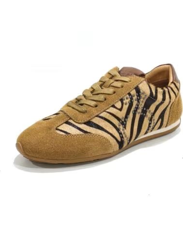 TOP3 ZAPATILLAS DEPORTIVAS CASUAL DE PIEL CON ESTAMPADO ANIMAL PRINT Y TACHUELAS PARA MUJER MARRóN