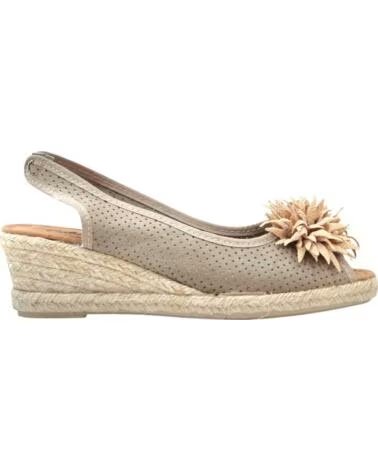 CABRERA SHOES PARA MUJER EN BEIGE CON CUÑA Y ADORNO FLORAL
