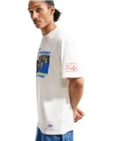 NIKE T-SHIRT NSW LSE CELEB FB 2 IR5773-133 HERREN FUSSBALL BLANCO