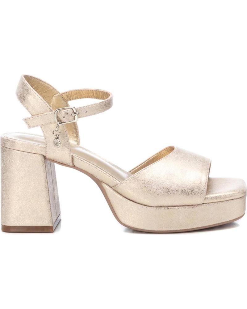 Sandalen für Damen XTI SANDALIA UKE COLOR ORO 10072 AMARILLO