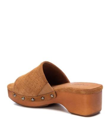 Zuecos de Mujer CARMELA 160635 CAMEL