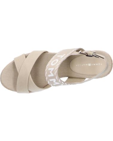 Sandales pour Femme TOMMY HILFIGER FW0FW07091 SEASONAL WEBBING MID WEDGE RBT SANDALWOOD