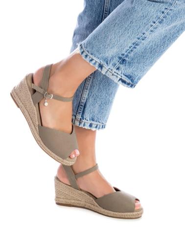 Sandali per Donna XTI 140936 TAUPE