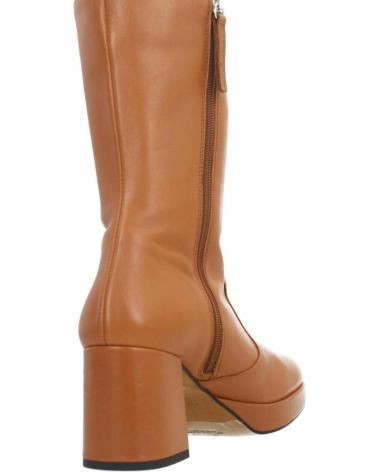 Botas de Mulher ANGEL ALARCON 22572 436A MARRON
