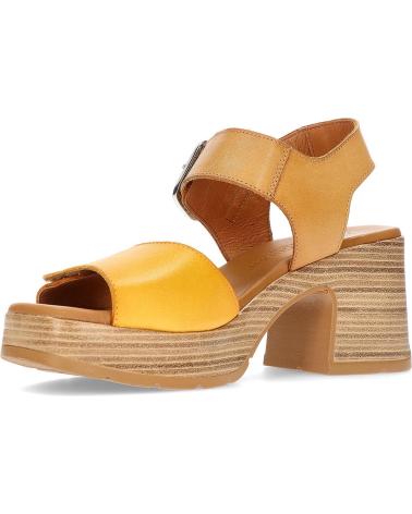 Schuhe für Damen PAULA URBAN SANDALIAS 25-544 CAMEL