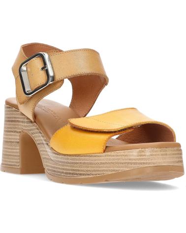 Schuhe für Damen PAULA URBAN SANDALIAS 25-544 CAMEL